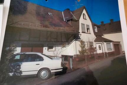 Vermietetes Haus zu verkaufen - 150.000,00&nbsp;EUR Kaufpreis, ca.&nbsp; 150,00&nbsp;m&sup2; in Bad Endbach (PLZ: 35080)