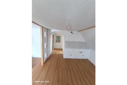 DG Wohnung* NEU SANIERT* - 500,00&nbsp;EUR Kaltmiete, ca.&nbsp; 37,00&nbsp;m&sup2; in Bad Sooden-Allendorf (PLZ: 37242)