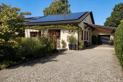 Charmantes Einfamilienhaus mit großzügigem Raumangebot - Gangkofen