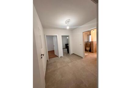Moderne 3-Zimmer-Wohnung mit Garten, Balkon & Garage - Obersulm