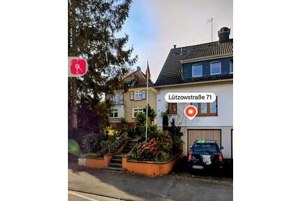 Haushälfte in SG Gräfrath in perfekter Lage mit schönem Garten - Solingen Central