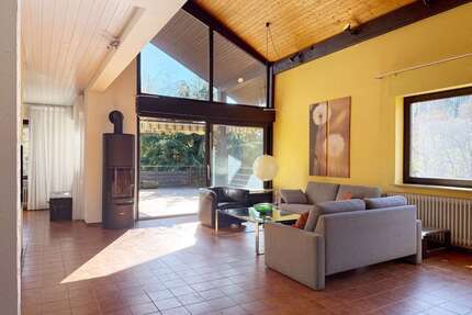 Haus zum Kaufen in Lorch 549.000,00 € 274.64 m²