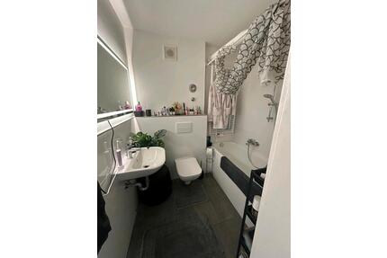 Du Kasslerfeld Sanierte 2,5 Zimmer Wohnung mit Einbauküche - Duisburg Duisburg-Mitte