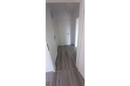 Wohnung zum Mieten in Moers 570,00 € 77 m²