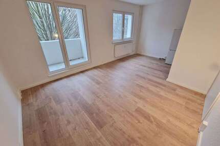 Wohnung zum Mieten in Halle 500,00 € 68 m²