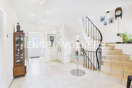 Sofort bezugsfertiges Einfamilienhaus mit Doppelgarage in Traar - Krefeld