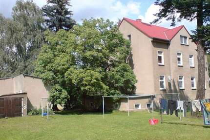 Haus zum Kaufen in Oßling 90.000,00 € 305.8 m²