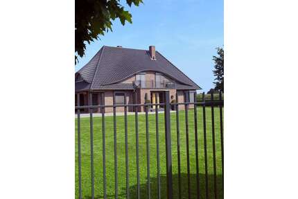 Haus zum Kaufen in Visbek 1.150.000,00 € 260 m²