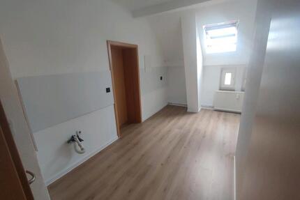 3-Raum-Dachgeschosswohnung – Erstbezug frisch renoviert - Egeln