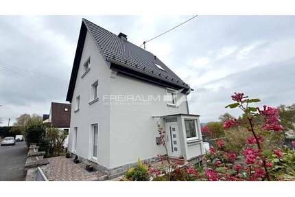 Haus zum Mieten in Siegen Weidenau 1.100,00 € 120 m² - Siegen / Weidenau