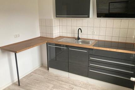 Helle, renovierte 3 Zimmerwohnung inkl. Küche + eigenem Garten - Borna