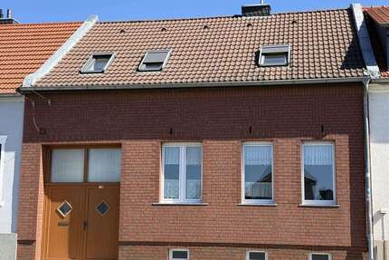 Haus zum Kaufen in Aken 75.000,00 € 100 m²
