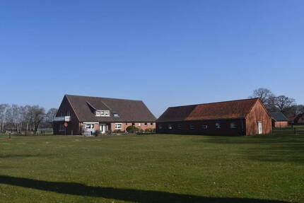 Solider, gepflegte Resthof mit Nebengebäude und Halle ideal für Pferdehaltung - Barnstorf / Dreeke