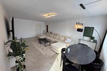 Provisionsfrei l Sanierete 3-Zimmer Wohnung in Top-Lage - Paderborn Neuenbeken