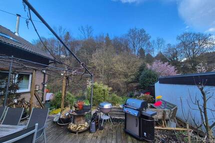 Haus im Haus Etagenwohnung mit Garten und Garage - Iserlohn Roden