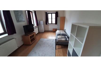 17 m² Zimmer in 4er-WG in Ellzee – Voll möbliert, WLAN, TV & Stel