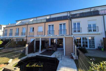 Hochwertig saniertes Reihenmittelhaus mit Dachterrasse, Garten und exklusiver Ausstattung in Schwerin