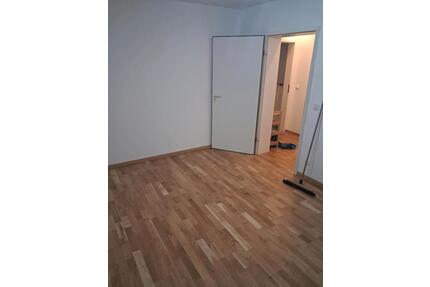 Wohnung zu vermieten Wg - 450,00&nbsp;EUR Kaltmiete, ca.&nbsp; 20,00&nbsp;m&sup2; in Regensburg (PLZ: 93055) Brandlberg