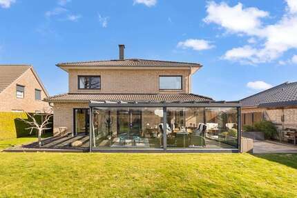 Haus zum Kaufen in Boostedt 785.000,00 € 211 m²
