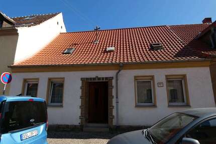 Haus zum Kaufen in Aschersleben 78.000,00 € 89 m²