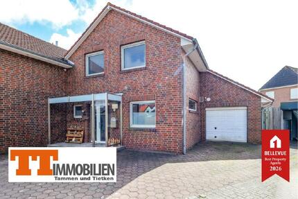 TT bietet an: Moderne Doppelhaushälfte mit Kamin, hochwertiger Ausstattung, Garten und Garage im Stadtteil Maadebogen in Wilhelmshaven!