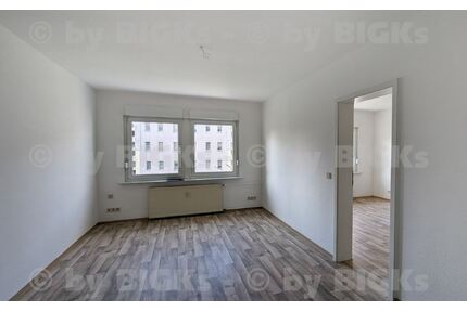 BIGKs: Suhl Aue 1: 3 Raum Wohnung Suhl,sep.Küche,Wannenbad (-;)