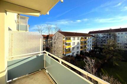 * Charmante 3-Raum-Wohnung mit Balkon sucht neuen Mieter ! * - Dresden Tolkewitz/Seidnitz-Nord