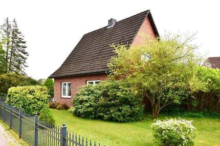 Vermietetes Einfamilienhaus in zentraler Lage auf teilbarem Grundstück - Trittau