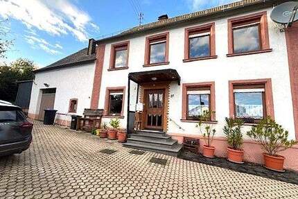 Gemütliches Hunsrücker-Bauernhaus mit ca. 1350 m² GrundstückBauland! - Morbach / Elzerath