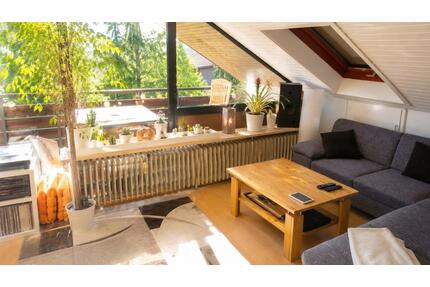 Helle Dachgeschosswohnung mit Balkon in bester Lage von Talheim
