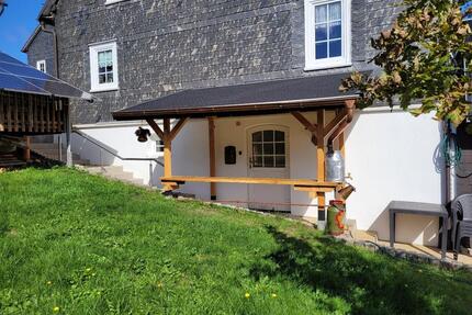 Ferienwohnung zu vermieten - 700,00&nbsp;EUR Kaltmiete, ca.&nbsp; 60,00&nbsp;m&sup2; in Siegen (PLZ: 57080) Eiserfeld