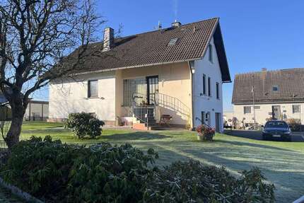 Haus zum Kaufen in Morsbach 260.000,00 € 123.15 m²