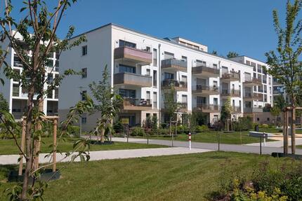 3-Zimmer-Wohnung mit geh. Ausstattung, Einbauküche und Balkon - Regensburg Galgenberg