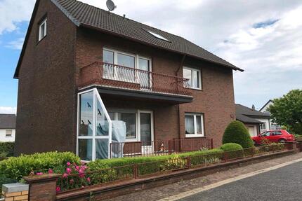 Zweifamilien Haus in ruhiger Wohnlage - Barntrup