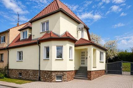 Einziehen statt renovieren! Sofort bezugsfertiges Familienhaus - Erfurt Stotternheim
