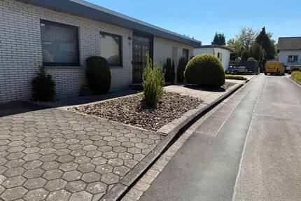 Exklusiver Architekten-Bungalow mit Traumgarten (1000m²) - Lage