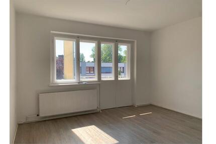 Renovierte WG-geeignete Wohnung |3 Räume |Balkon |EBK |Anmeldung - Berlin Reinickendorf