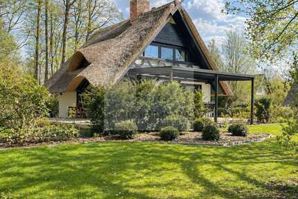 Haus zum Kaufen in Burg (Spreewald) 385.000,00 € 60 m²