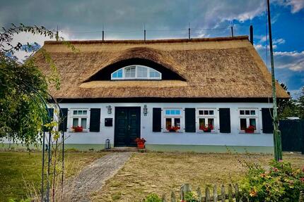 Freistehendes Einfamilienhaus mit Reetdach auf Usedom - Korswandt