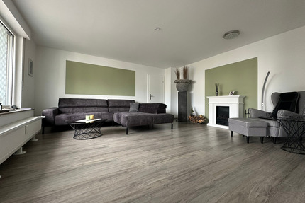 Großzügig wohnen: Zwei Balkone, neue Einbauküche und mehr - Balve Garbeck