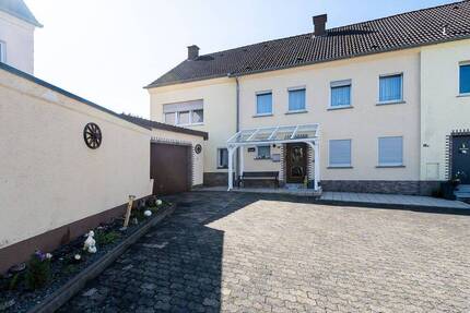 Einfamilienhaus in Hinterweiler - 3 Schlafzimmer - Balkon, Terrasse & großer Garten