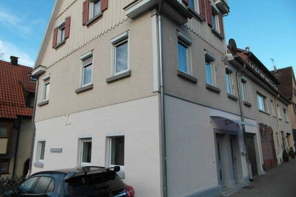 Mehrfamilienhaus - 400.000,00&nbsp;EUR Kaufpreis, ca.&nbsp; 266,90&nbsp;m&sup2;&nbsp;Wohnfl&auml;che in Böblingen Dagersheim (PLZ: 71034)