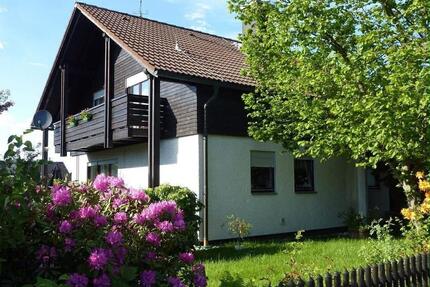 Haus zu vermieten - 2.250,00&nbsp;EUR Kaltmiete, ca.&nbsp; 185,00&nbsp;m&sup2; in Weiden in der Oberpfalz (PLZ: 92637)