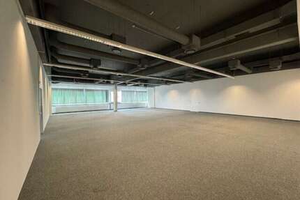 Büro in Leinfelden-Echterdingen 4.658,85 € 609 m²