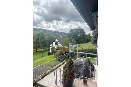 Nachbarn, was ist das? Freistehendes Haus mit vielen Möglichkeiten. - Remscheid Lennep