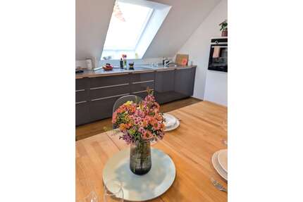 Wohnung zum Mieten in Stuttgart 2.100,00 € 140 m²
