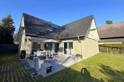 Haus zum Kaufen in Lage 650.000,00 € 249 m²