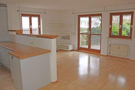 München-Bogenhausen | 2,5-Zi. | gepflegt | Marken-EBK | 2 Bäder | Einzel-Garage | 2 sonnige Garten-Terrassen | S 8 - Daglfing