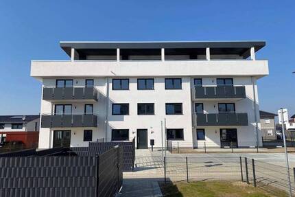 2 RW mit Wohnküche im 2.OG mit Balkon & PKW Stellplatz - Stralsund Andershof