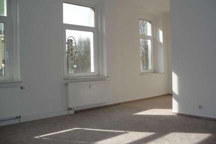 Wohnung zum Mieten in Werdau 341,00 € 66.27 m²